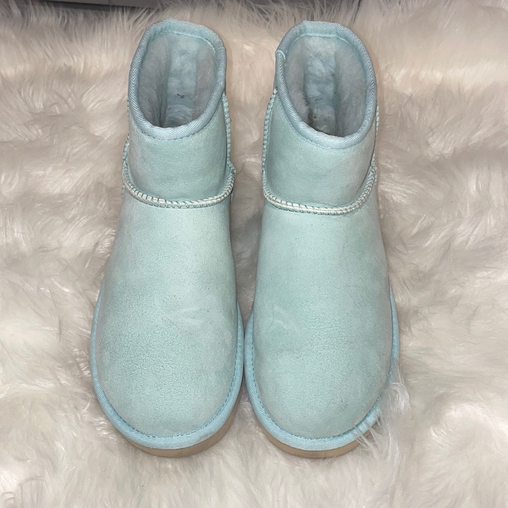 Aqua UGG boots, size 6